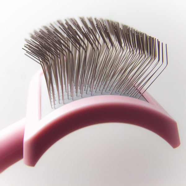 Slicker Brush Curved